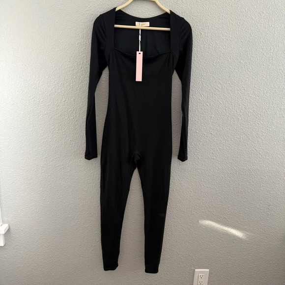 Qinsen Square Neck Long Sleeve Jumpsuit Size Small NWT - Picture 1 of 5